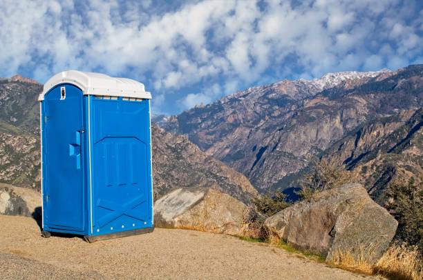 Best Portable restroom trailer rental  in Blue Jay, OH